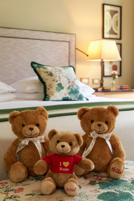 L'Hotel de Russie s'associe  Hamleys pour lancer la toute premire 