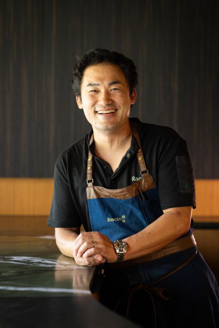 Le Chef Kazuyuki Tanaka, distingu de deux toiles Michelin pour son restaurant Racine  Reims