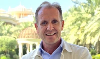 Aaron Kaupp, directeur gnral, dans les jardins du Raffles The Palm Dubai