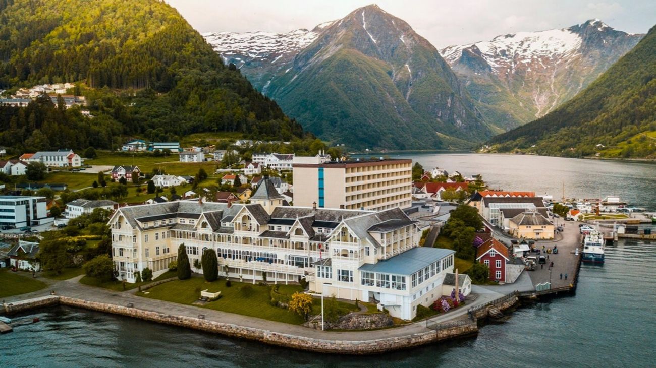 The Kviknes Hotel (1752) Balestrand, Norway